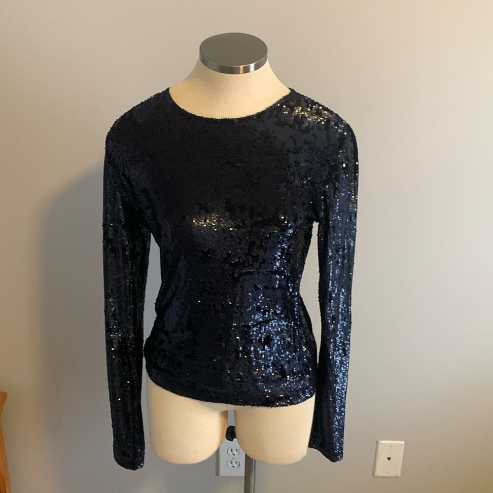 GORGEOUS DARK NAVY SEQUINED TORY BURCH TOP